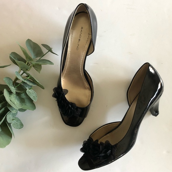 Bandolino Black Patent Leather with Flower Peep Toe Heel. Size 9.5 - Picture 2 of 9